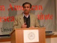 05-12-09-lecture-002_small